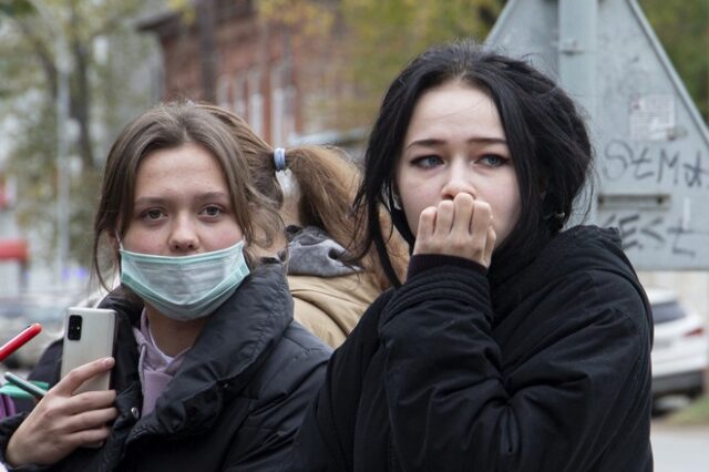 Μακελειό στη Ρωσία: Εικόνες σοκ από το σημείο της επίθεσης