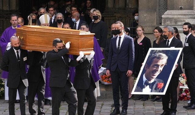 Ζαν-Πολ Μπελμοντό: Συγκίνηση στην κηδεία του αγαπημένου “Μπεμπέλ”