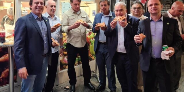 Θετικός στον κορονοϊό ο υπουργός Υγείας της Βραζιλίας – Έτρωγε πίτσα με τον ανεμβολίαστο Μπολσονάρο