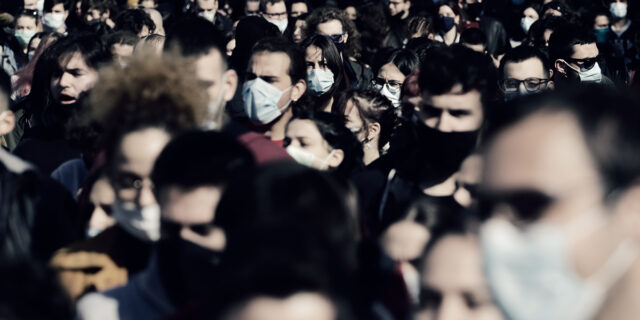 Θα τελειώσει ο κορονοϊός το καλοκαίρι του 2022;