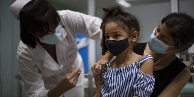 Κούβα: Ξεκινούν εμβολιασμοί νηπίων κατά του κορονοϊού