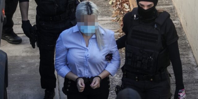 Επίθεση με βιτριόλι: Ένταση μεταξύ των συγγενών της Ιωάννας και της κατηγορούμενης