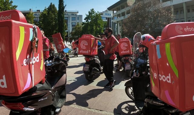 Efood: Συναντήσεις με συνδικαλιστικούς φορείς και διανομείς