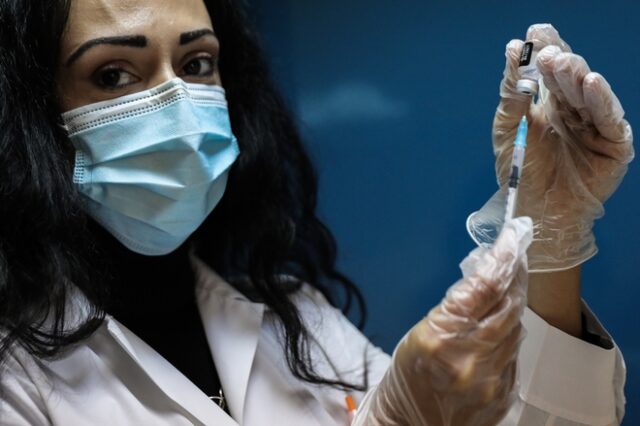 Κορονοϊός: Άνοιξε η πλατφόρμα για την τρίτη δόση του εμβολίου