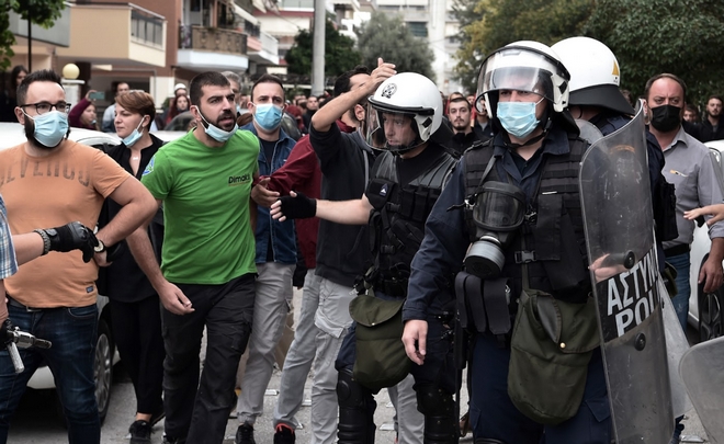 ΚΚΕ για Σταυρούπολη: “Εγκληματική επίθεση χρυσαυγίτικων, εθνικιστικών και ναζιστικών ομάδων”