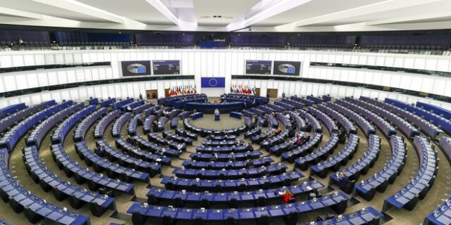 Ευρωκοινοβούλιο: Αποδοκιμασίες σε Γερμανό ακροδεξιό βουλευτή για ρατσιστικές δηλώσεις