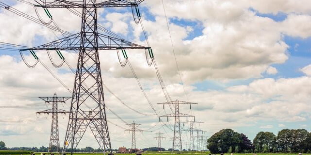 Ευθύνεται η Ευρωπαϊκή Πράσινη Συμφωνία για την άνοδο στις τιμές του ηλεκτρικού;
