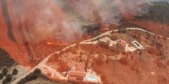 Κύπρος: Υπό έλεγχο η φωτιά στην Πάφο – Συνεχίζονται οι κατασβέσεις