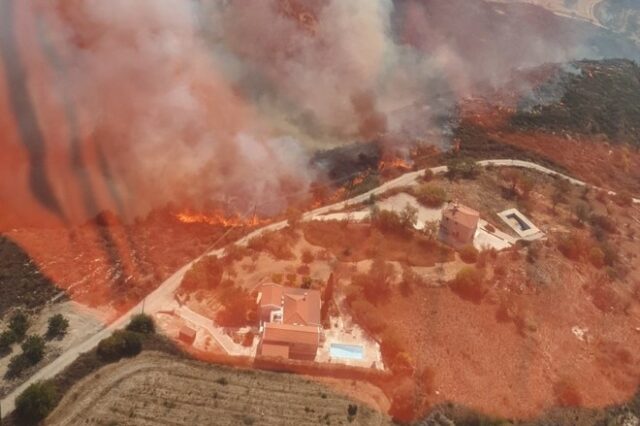 Κύπρος: Υπό έλεγχο η φωτιά στην Πάφο – Συνεχίζονται οι κατασβέσεις