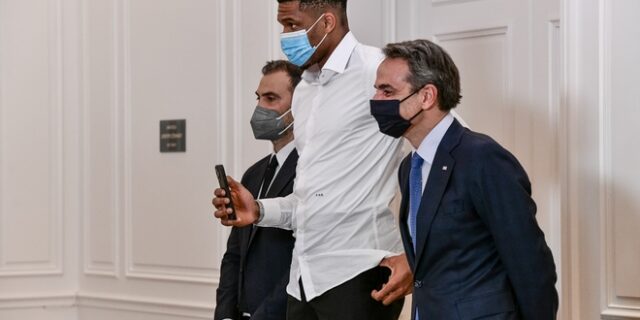 Κάλυψη στον Μπογδάνο και πολιτογράφηση Αντετοκούνμπο