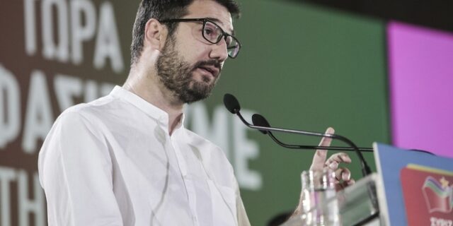 Ηλιόπουλος για άνοιγμα σχολείων: Η κυβέρνηση επαναλαμβάνει τα περσινά εγκληματικά λάθη