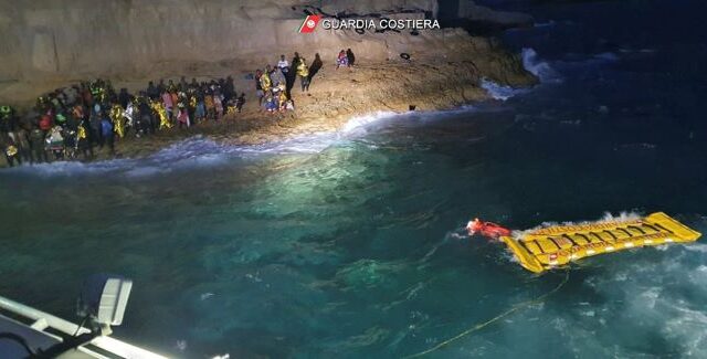 Ιταλία: Διάσωση 125 μεταναστών και προσφύγων στα ανοικτά της Λαμπεντούζα