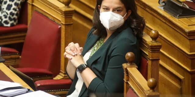 ΕΠΕΚΕ Παιδείας ΣΥΡΙΖΑ: Να παραιτηθεί η κα Κεραμέως