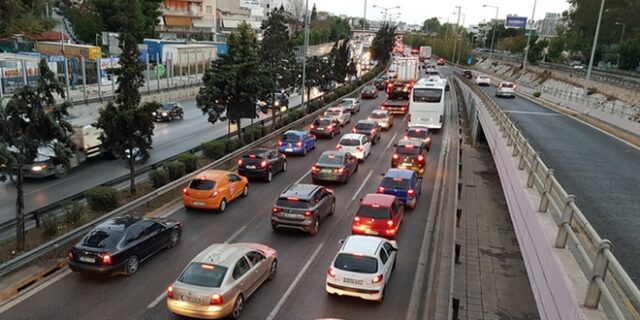 Κίνηση στους δρόμους: Προβλήματα σε πολλές περιοχές – LIVE ΧΑΡΤΗΣ