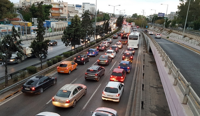 Κίνηση στους δρόμους: Προβλήματα σε πολλές περιοχές – LIVE ΧΑΡΤΗΣ