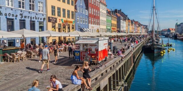 Κορονοϊός: Η Δανία επιστρέφει στην κανονικότητα – Πώς τα κατάφερε