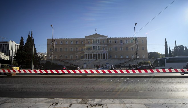 “Φρούριο” η Αθήνα για την EuroMed9: Ρυθμίσεις κυκλοφορίας, απαγόρευση συναθροίσεων και κλειστή Ακρόπολη