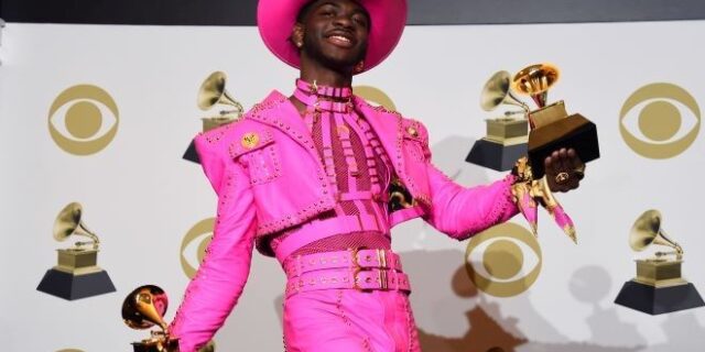 Lil Nas X: Ποζάρει “έγκυος” και ανακοινώνει την ημερομηνία κυκλοφορίας του νέου άλμπουμ