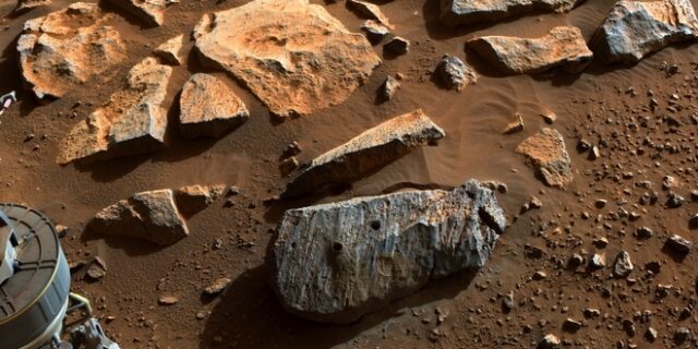 NASA: Ύπαρξη νερού στον Άρη για πολύ καιρό δείχνουν τα πρώτα πέτρινα δείγματα
