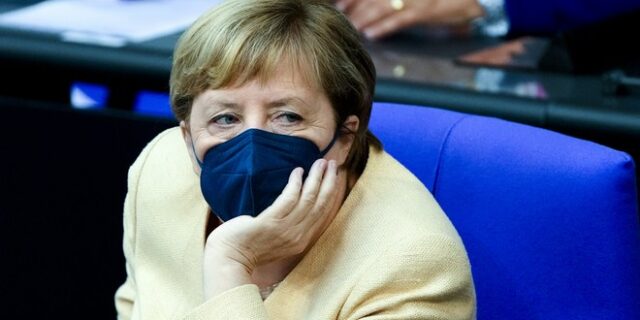 Μέρκελ: Η δυσκολότερη στιγμή της θητείας μου όταν ζήτησα τόσα πολλά από τους Έλληνες