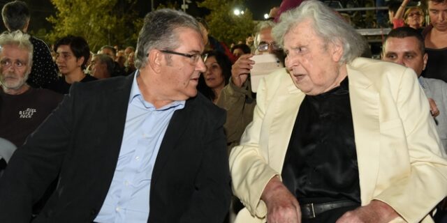 ΚΚΕ για Μίκη Θεοδωράκη: Με τη μουσική του θα πορευόμαστε ώσπου “να σημάνουν οι καμπάνες”