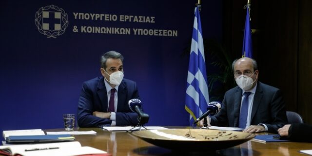 “Πόλεμος” για το efood με πυρά κατά Χατζηδάκη 