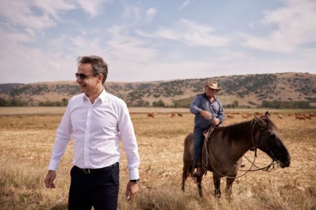 Επίσκεψη του Κυριάκου Μητσοτάκη στα Φάρσαλα