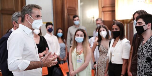Μητσοτάκης: Είναι πολύ δημιουργικό να αναπτύσσεται η έννοια της επιχειρηματικότητας στα σχολεία