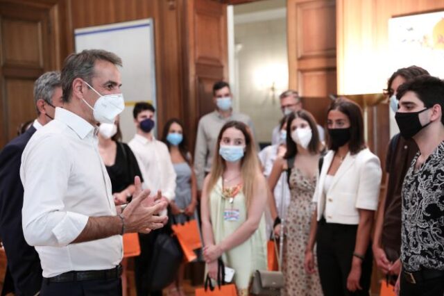 Μητσοτάκης: Είναι πολύ δημιουργικό να αναπτύσσεται η έννοια της επιχειρηματικότητας στα σχολεία