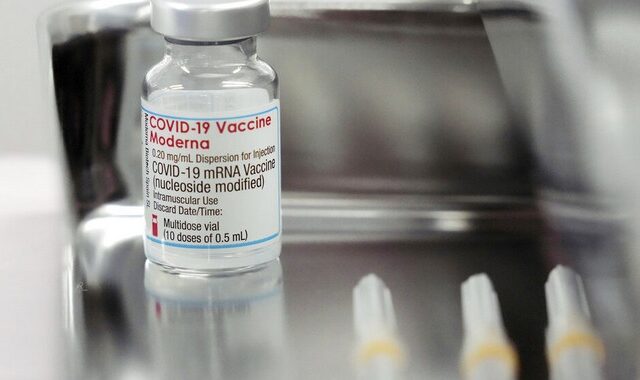 Moderna: Εργάζεται για την ανάπτυξη ειδικού εμβολίου για την παραλλαγή Ομικρον
