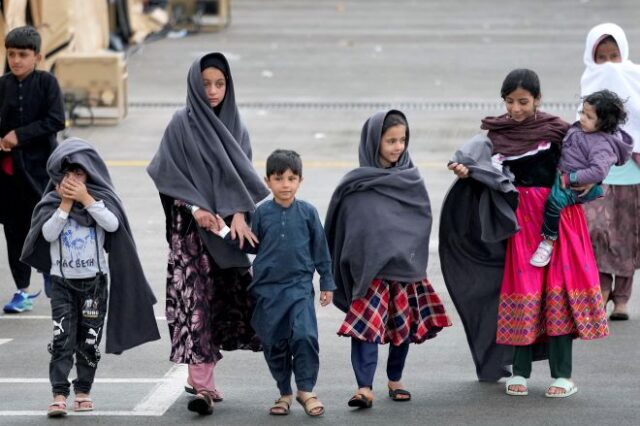 ΟΗΕ: Εκατοντάδες ασυνόδευτα παιδιά έχουν απομακρυνθεί από το Αφγανιστάν