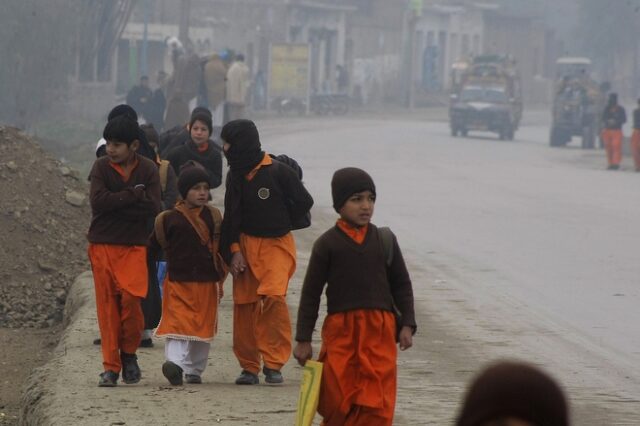 Πακιστάν: Επίθεση με βόμβα σε σχολείο θηλέων