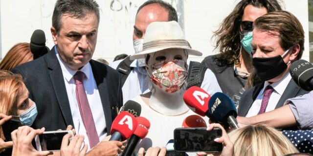 Επίθεση με βιτριόλι: “Πήγε να με σκοτώσει, σήμερα έδειξε πόσο δειλή είναι” είπε η Ιωάννα
