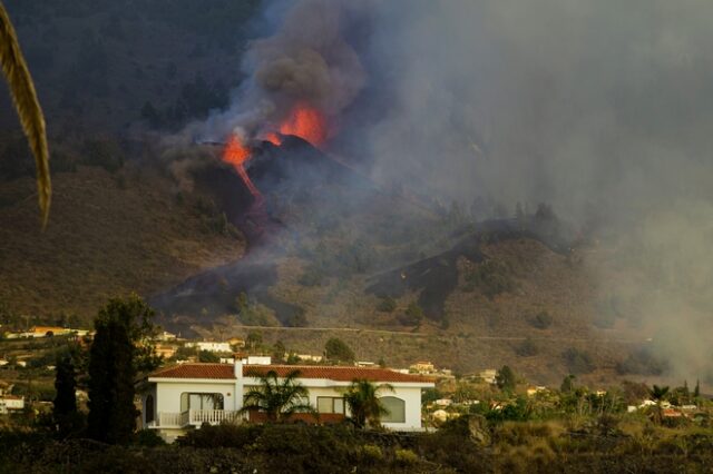 Ισπανία: Τουλάχιστον 17 εκατ. κυβικά μέτρα λάβας από την έκρηξη του ηφαιστείου