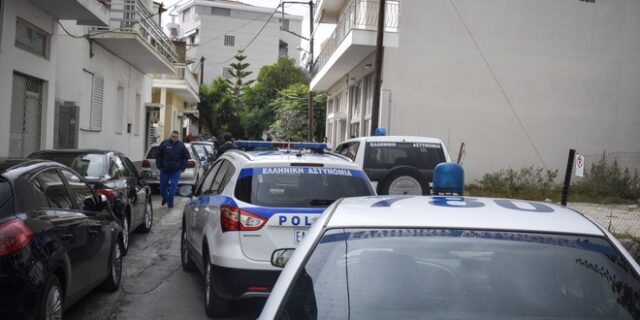 Ηλικιωμένη ανακάλυψε πιστόλια και χειροβομβίδες σε σπίτι που κληρονόμησε