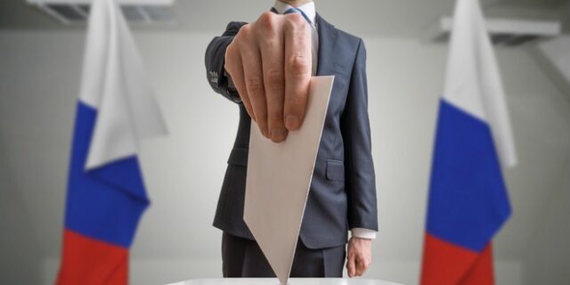 Ρωσία: Σωσίες, σταρ και φυλακισμένοι αντιφρονούντες συνθέτουν το εκλογικό τοπίο
