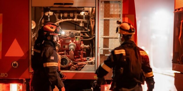 Φωτιά στη δομή προσφύγων στο Βαθύ Σάμου -Τέθηκε υπό έλεγχο