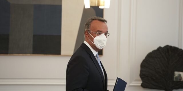 Σταϊκούρας: Ανοικτό το ενδεχόμενο για επίδομα φυσικού αερίου