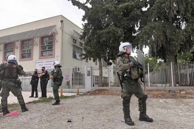 ΕΠΑΛ Σταυρούπολης: Τραυματισμοί και συλλήψεις στις φασιστικές επιθέσεις – Οργή γονέων για την στάση της ΕΛΑΣ