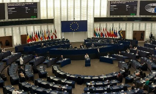 Ευρωκοινοβούλιο: “Καυτά” θέματα στην Ολομέλεια, αλλά τα “φώτα” στην Ούρσουλα