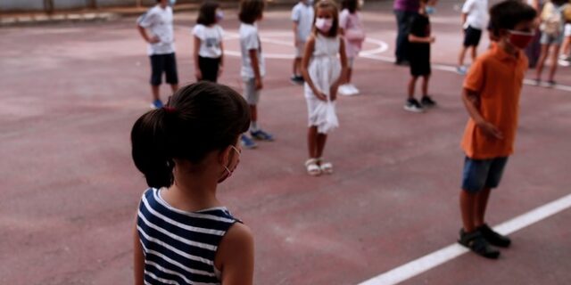 Σαρηγιάννης: “Μέχρι το τέλος του χρόνου, ένα στα δύο κρούσματα θα είναι παιδιά”