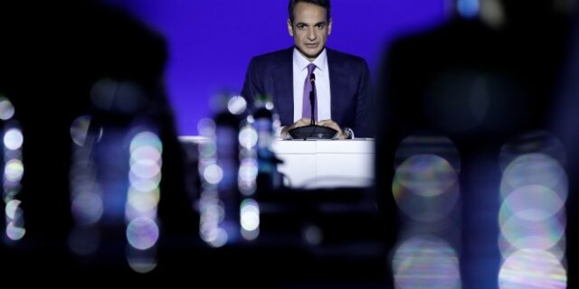 Με μικρό καλάθι και ρωγμές στο “επιτελικό κράτος” ο Μητσοτάκης στη ΔΕΘ