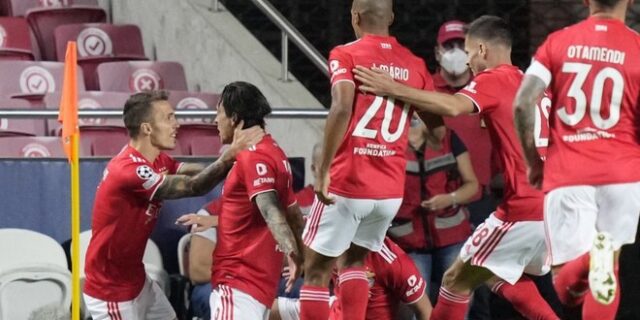 Μπενφίκα – Μπαρτσελόνα 3-0: Ο Βλαχοδήμος στέλνει τον Κούμαν στην πόρτα εξόδου