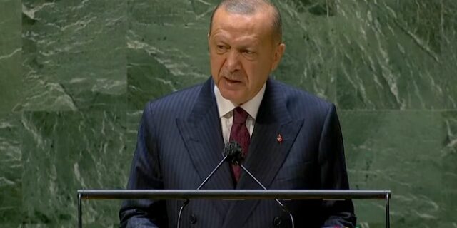 Ερντογάν: “Τα προβλήματα στο Αιγαίο πρέπει να επιλυθούν με διάλογο”
