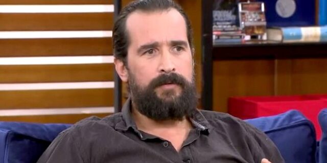 Τάσος Νούσιας: Αγνώριστος στο τηλεοπτικό του ντεμπούτο το 1994