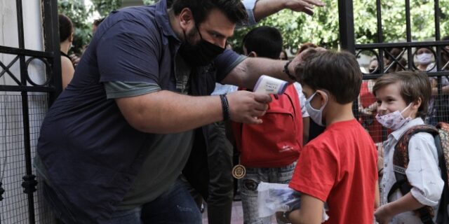 ΣΥΡΙΖΑ: Τη Δευτέρα ανοίγουν τα σχολεία και η κυβέρνηση δεν έχει πάρει απολύτως κανένα μάθημα από πέρσι