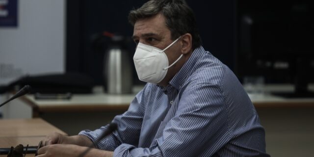 Ξανθός: Μόνη λύση, η αναστολή εφαρμογής του νόμου για το μη εμβολιασμένο προσωπικό του ΕΣΥ