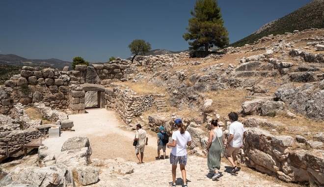 Νέα πρωτόκολλα στις ξεναγήσεις χωρίς να τα γνωρίζουν οι αρμόδιοι