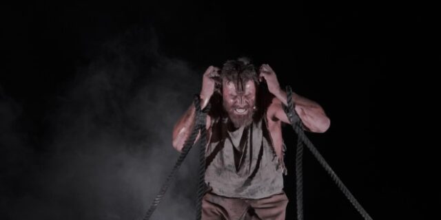 Είδαμε τον “Προμηθέα Δεσμώτη” του Άρη Μπινιάρη με τον Γιάννη Στάνκογλου