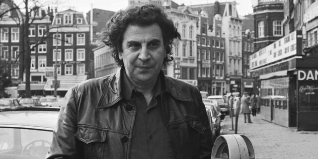 Αποκάλυψη NEWS 24/7: O Μίκης Θεοδωράκης έχει αγοράσει τον τάφο του στον Γαλατά Χανίων